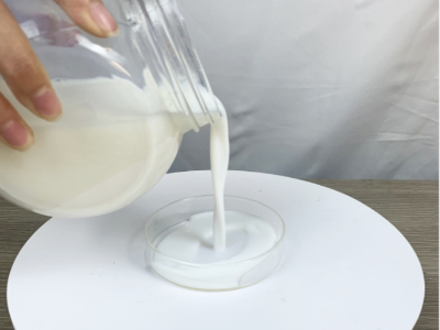 防銹面漆乳液8308 具有優(yōu)異的快干性能、初期耐水性及抗回粘性,對金屬基材的附著力好,漆膜致密性高,耐鹽霧性能優(yōu)異,與常規(guī)防銹助劑、防銹顏料相容性好 防銹面漆乳液8308 具有優(yōu)異的快干性能、初期耐水性及抗回粘性,對金屬基材的附著力好,漆膜致密性高,耐鹽霧性能優(yōu)異,與常規(guī)防銹助劑、防銹顏料相容性好